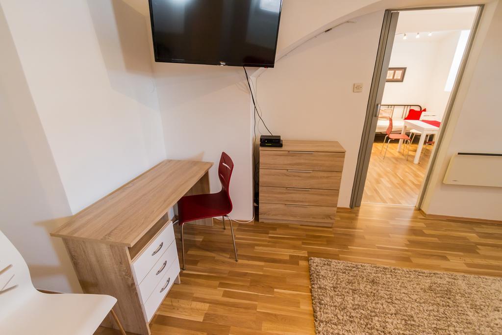Apartment At Pavilion Zágráb Kültér fotó